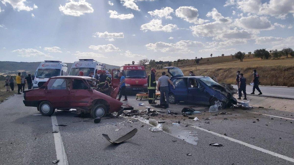 Kütahya'da şerit ihlali ölüm getirdi