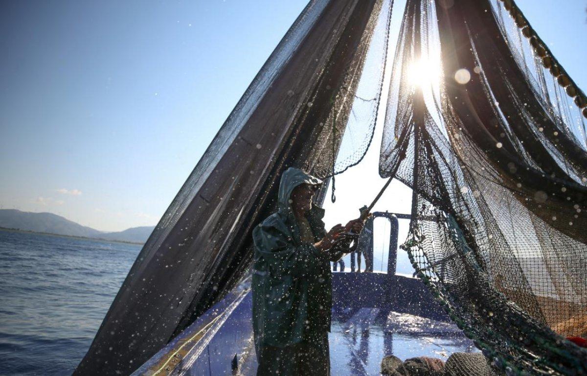 Hataylı balıkçıların av mesaisi başladı