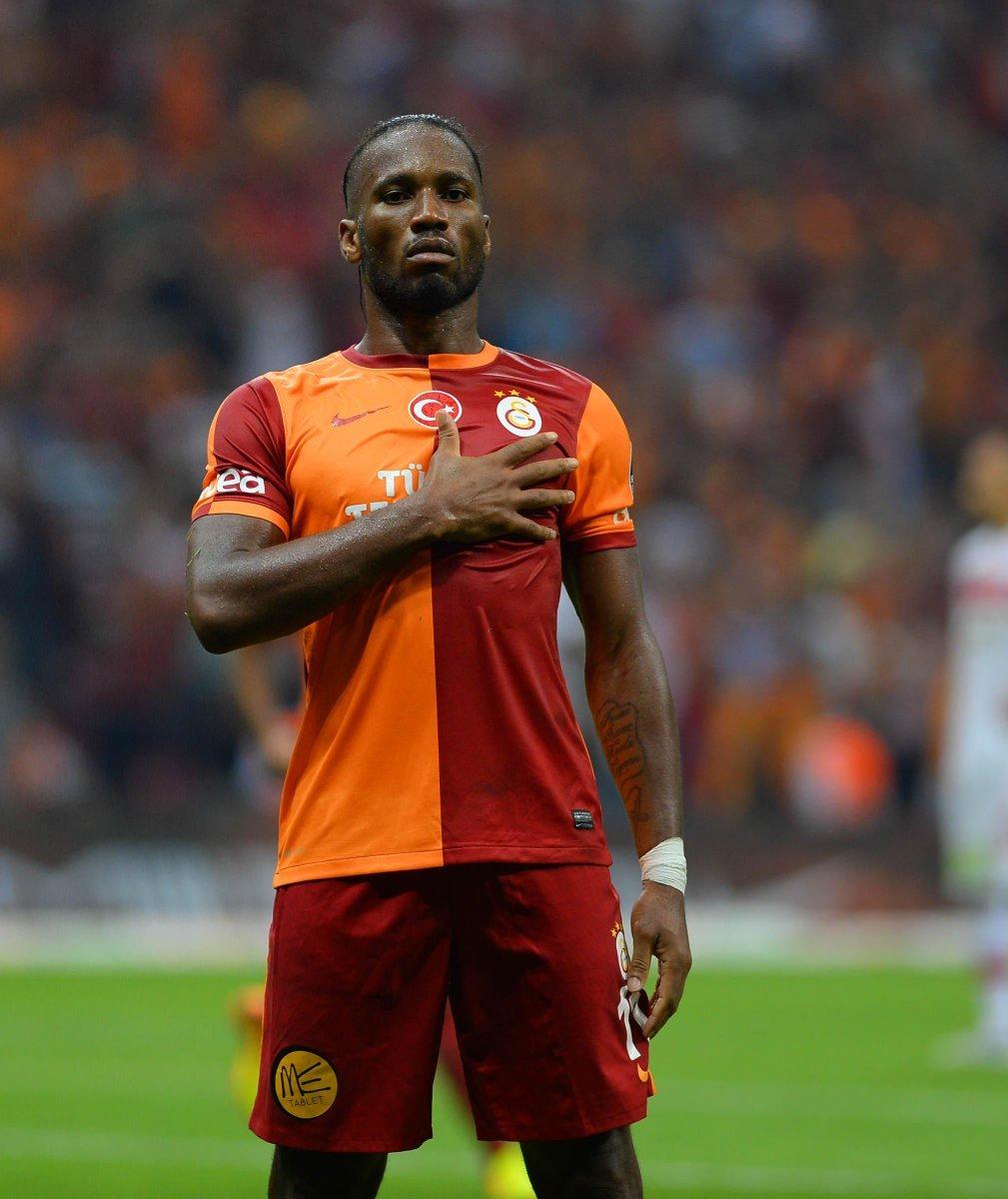 Alex Telles'ten Didier Drogba anısı