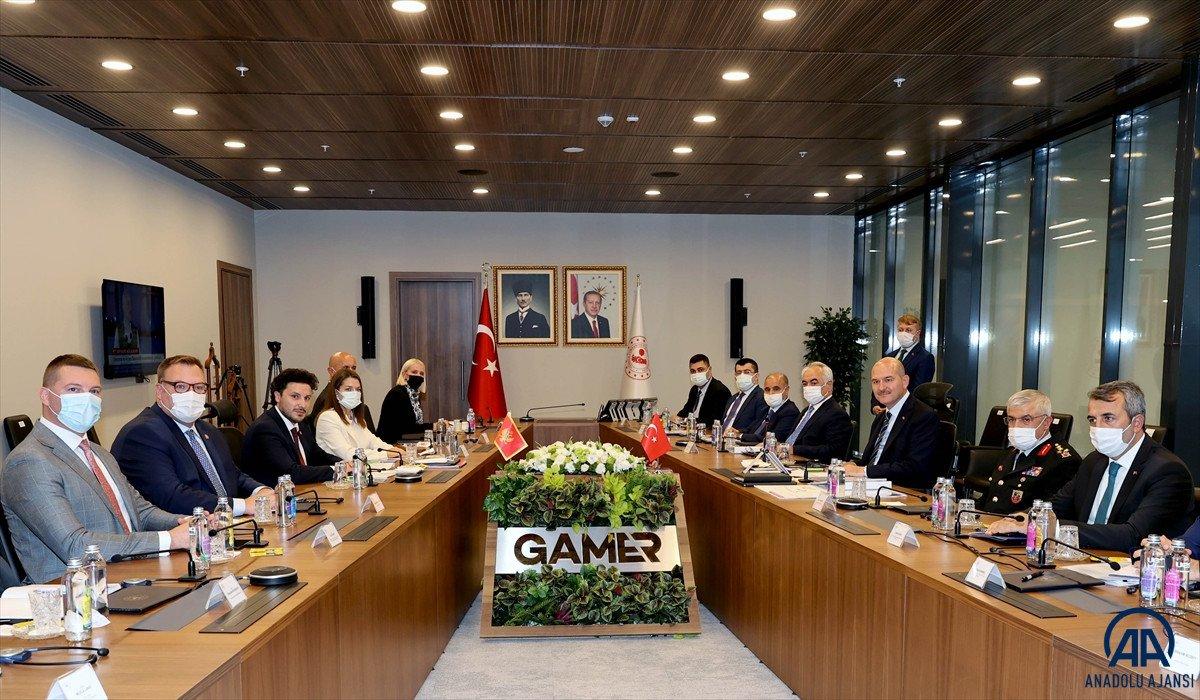 Süleyman Soylu, Karadağ Başbakan Yardımcısı Abazoviç ile görüştü