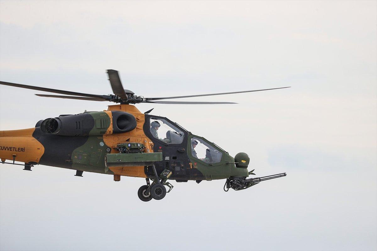 TEKNOFEST'e özel gökyüzünde gösteri