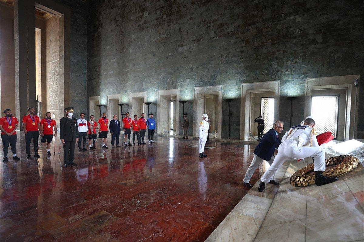Ampute Futbol Milli Takımı, Anıtkabir'i ziyaret etti