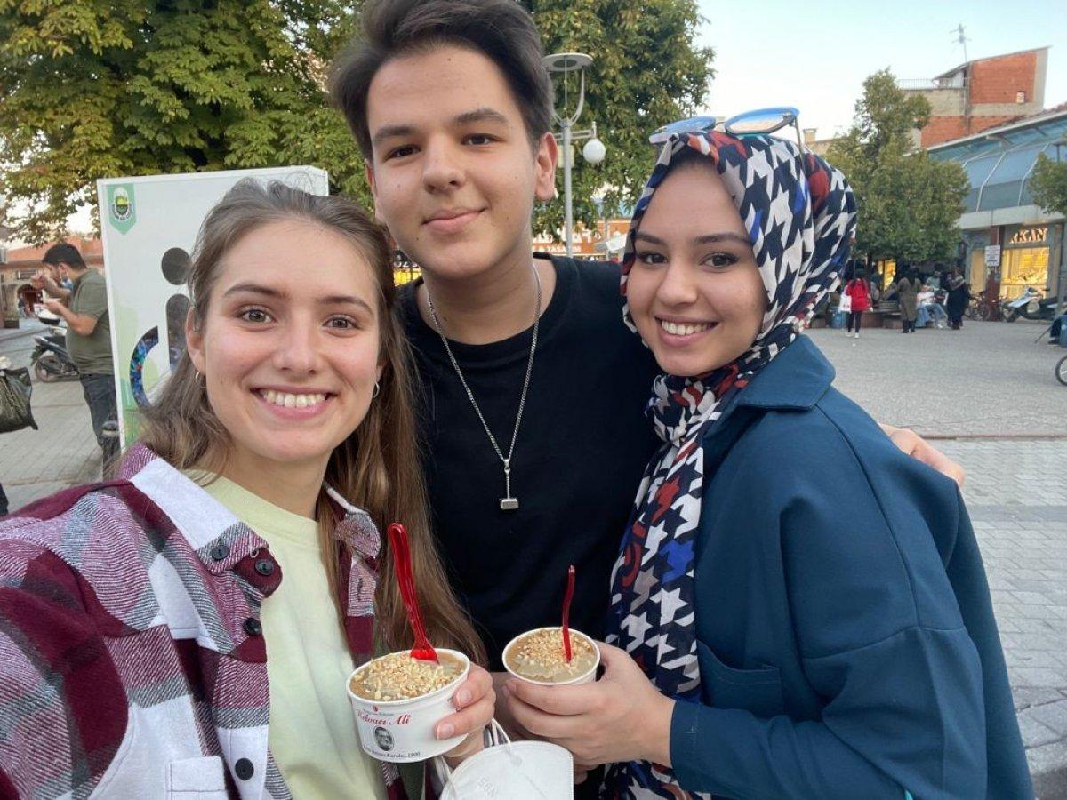 Almanya'dan Bursa'ya giden Dayala, Müslüman olup adını Derya yaptı