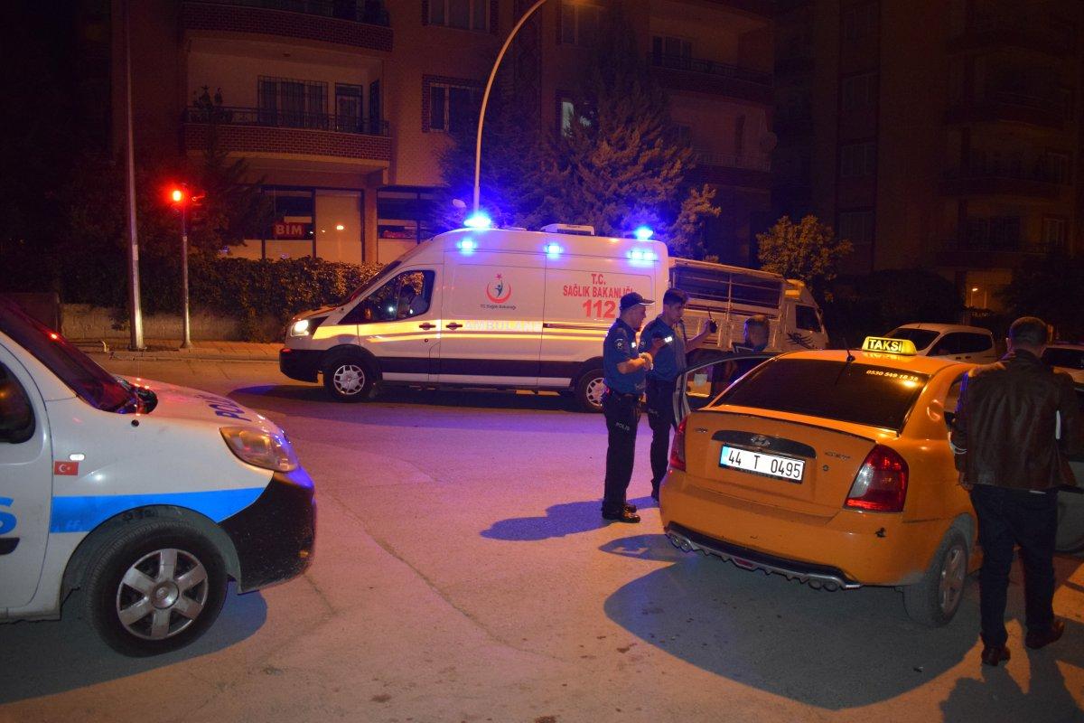 Malatya'da iki kişi silahla birbirine ateş etti