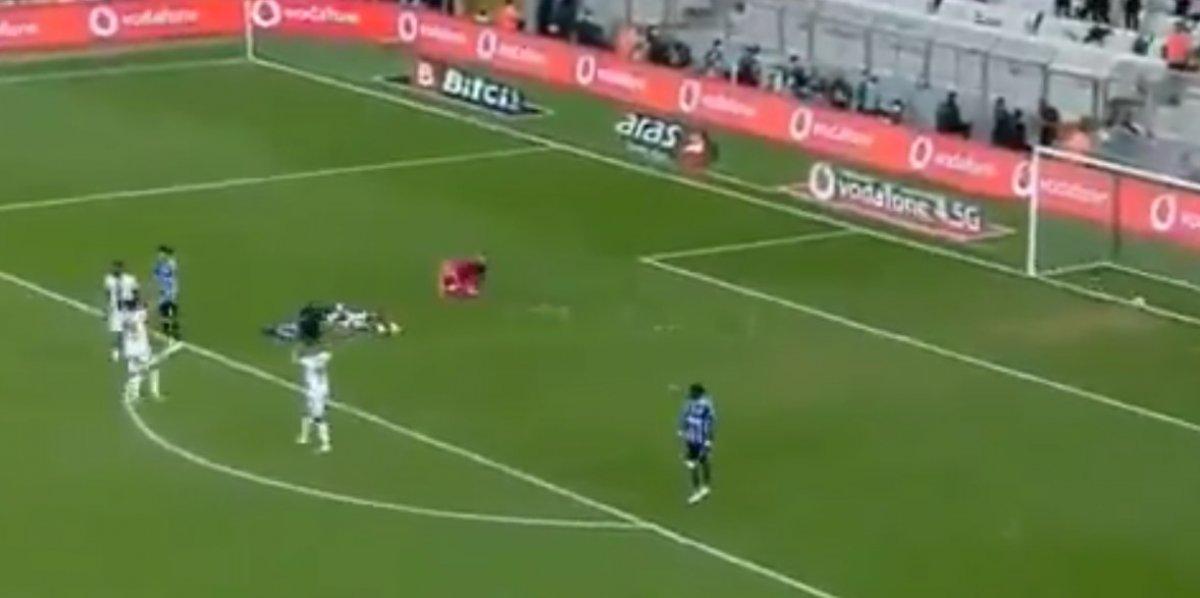 Josef orta sahadan gol attı