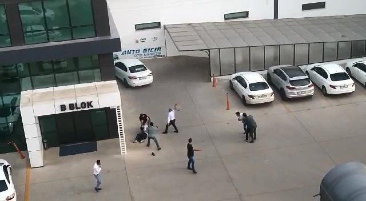 Diyarbakır'da otoparkta kavga: Sopa ve kürsülerle saldırdılar