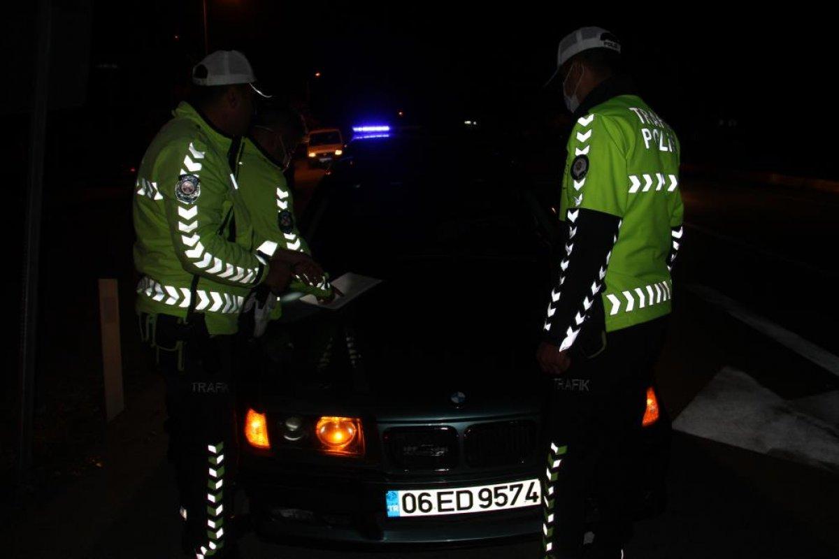 Konya'da sürücü kontrol noktasından 60 kilometre boyunca kaçtı