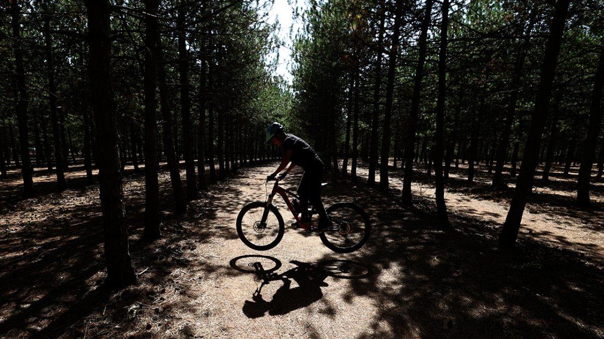 Ankara'da bisiklet sürmeyi öğrenmek isteyenler için akademi kuruldu