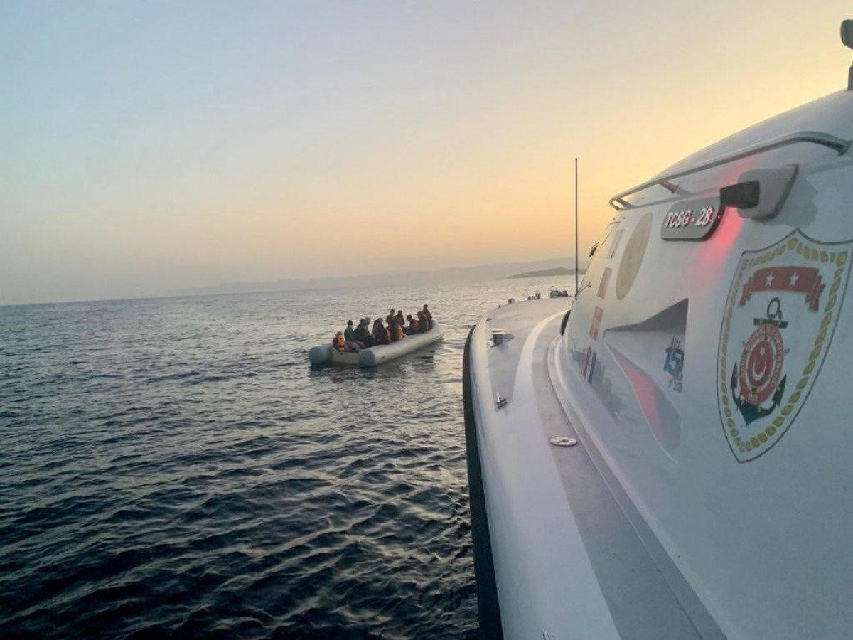 İzmir'de Yunan güçlerinin geri ittiği 75 göçmen kurtarıldı