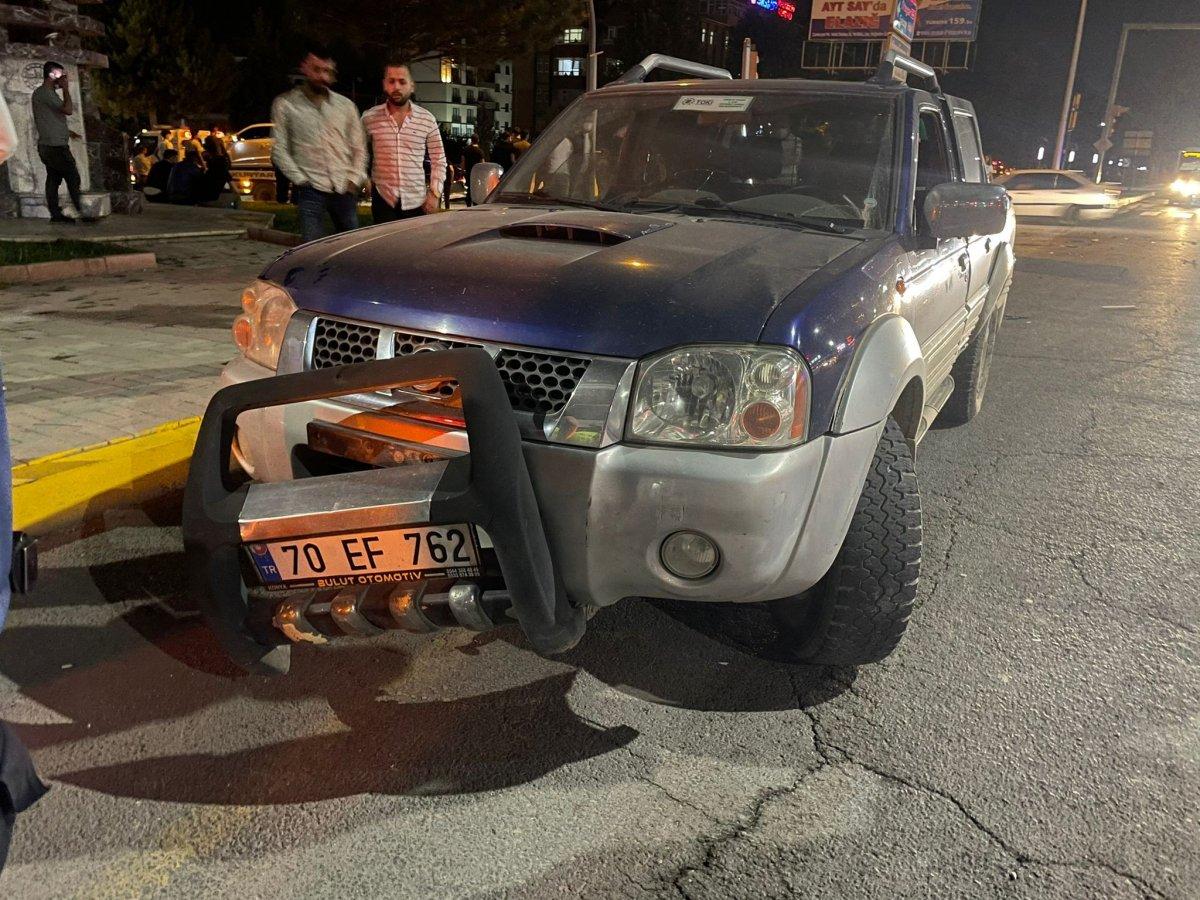 Elazığ'da otomobil ile pikap çarpıştı: 2 yaralı