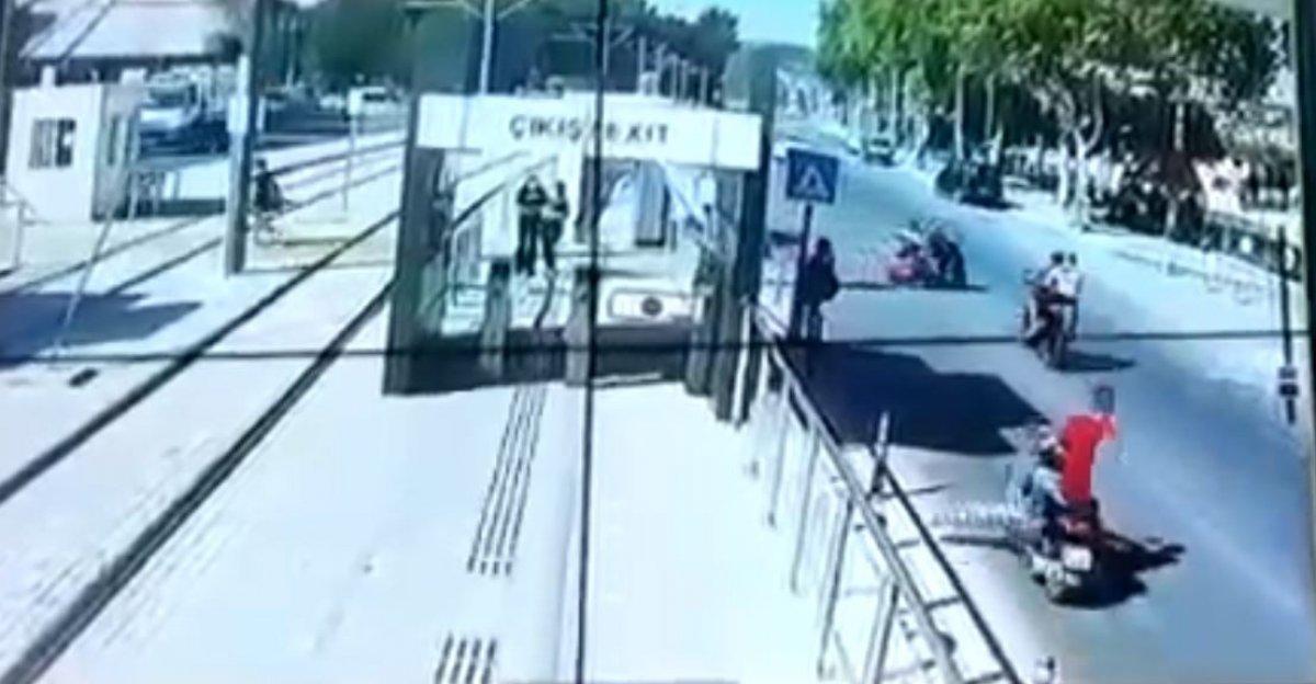 Antalya’da okul dönüşü 2 çocuk annesinin öldüğü kaza kamerada