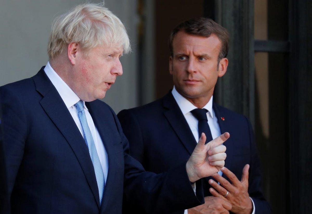 Boris Johnson: Emmanuel Macron terk edilmiş sevgili gibi davranıyor