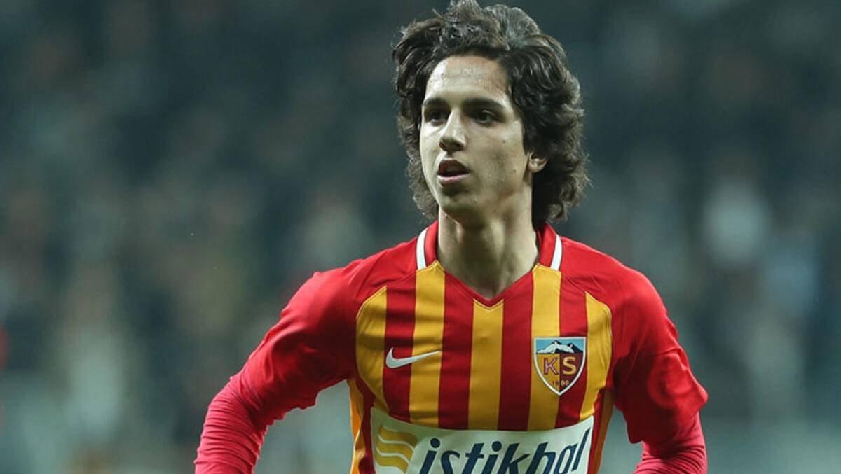 Emre Demir Barcelona'da