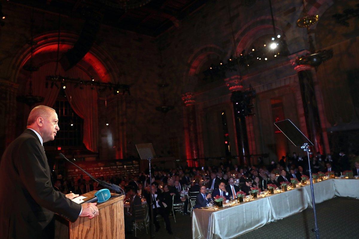 Cumhurbaşkanı Erdoğan: Biden, terör örgütlerine araç gereç taşımaya başladı