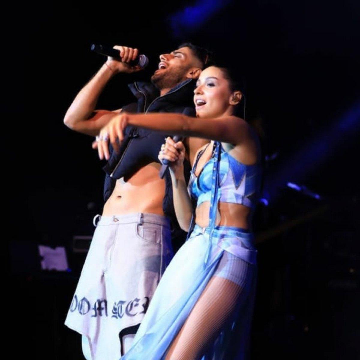 Reynmen'in sahne kıyafeti beğenilmedi