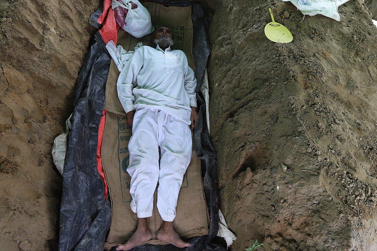 Hindistan'da çiftçiler, tarım reformunu protesto etti