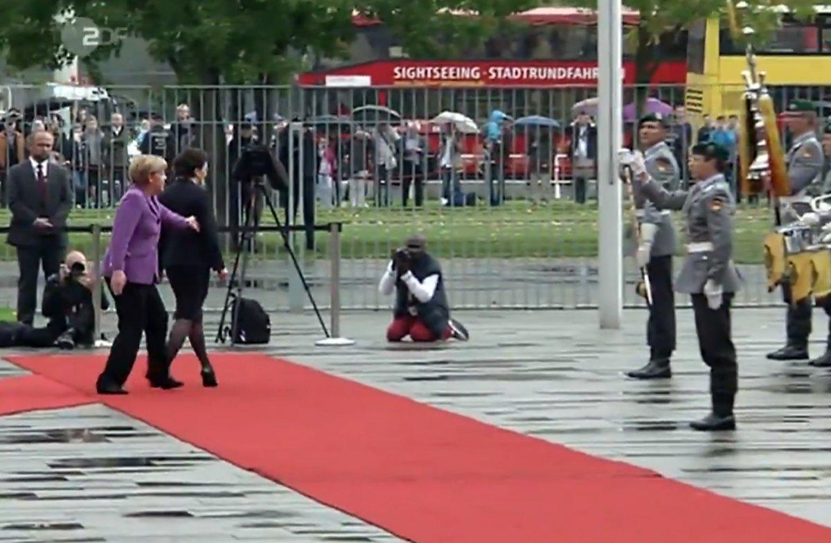 Angela Merkel'in ilginç anları