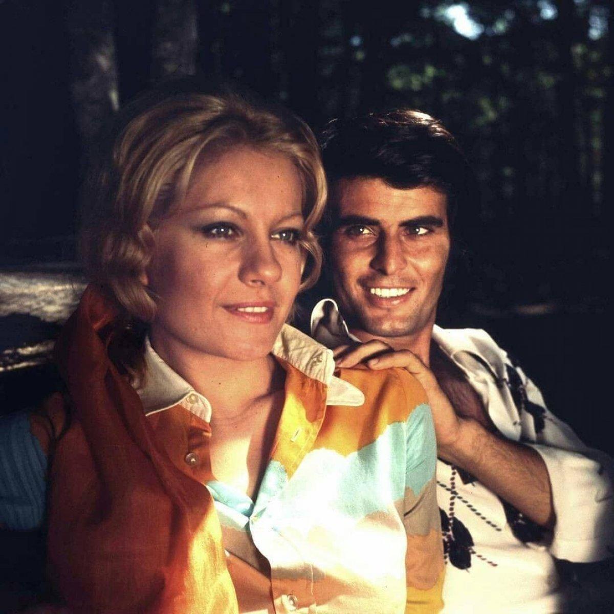 Emel Sayın, Tarık Akan'ı unutamıyor