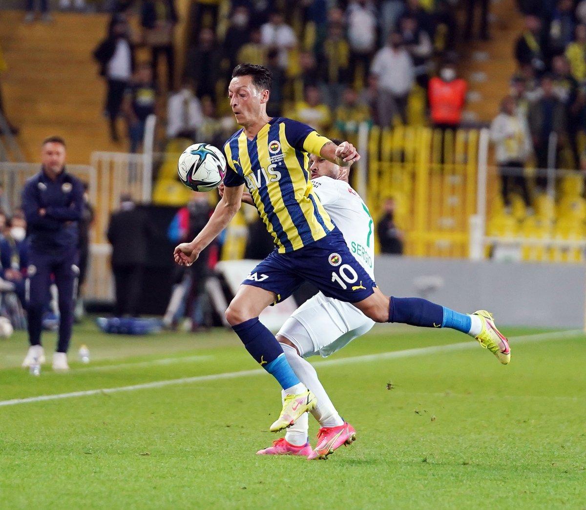 Fenerbahçe, Giresunspor'u 2 golle geçti