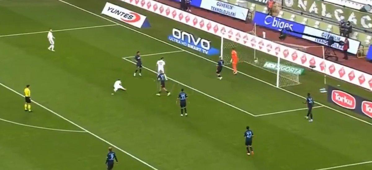 Endri Çekiçi'den klas gol