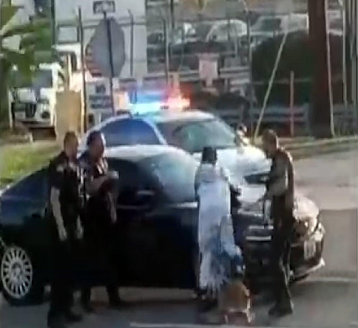 ABD polisi, köpeğini siyahi adama saldırttı