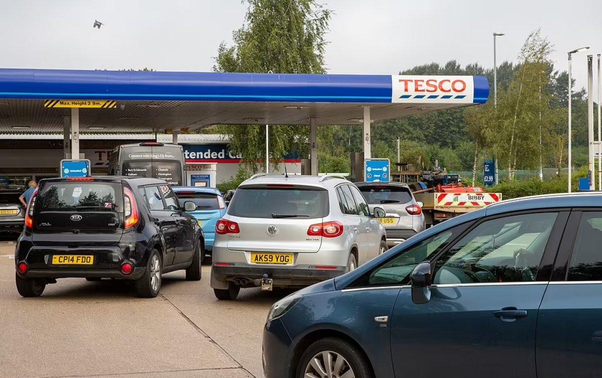 İngiltere'de akaryakıt kuyruğu