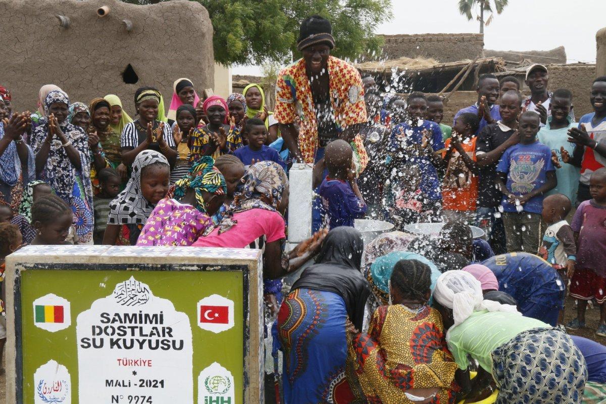 İHH’nın 10 bininci su kuyusu Mali’de açıldı
