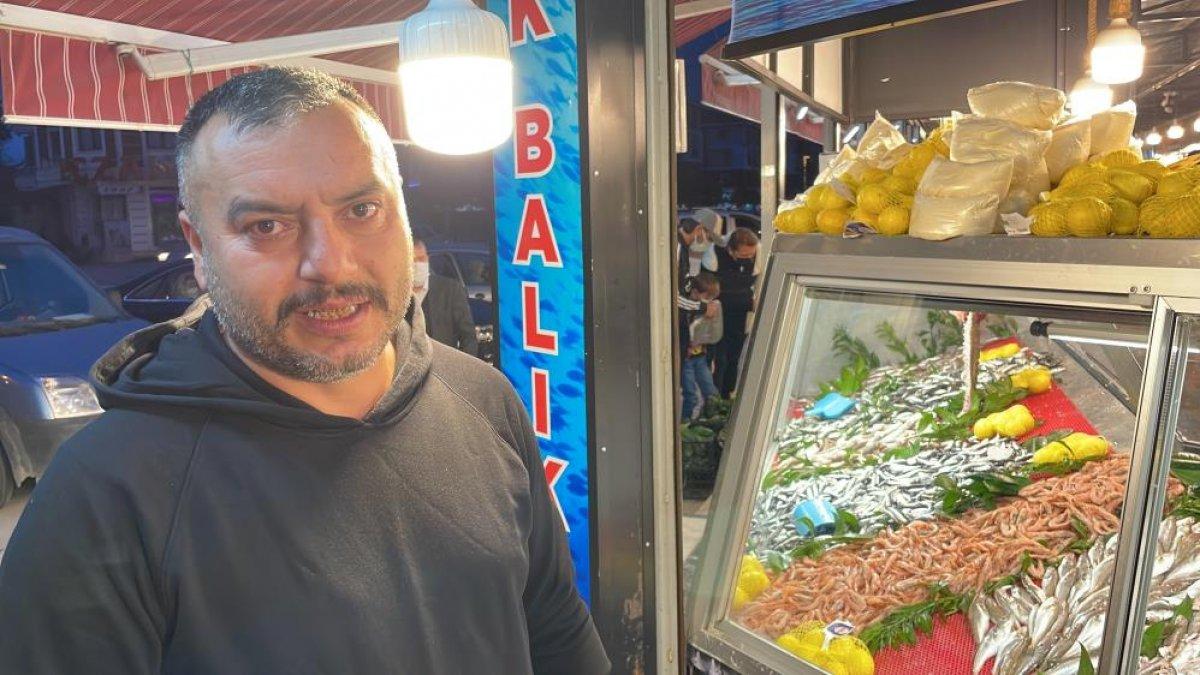 Düzce'de palamuttan yüzü gülmeyen balıkçılar hamsiyle güldü