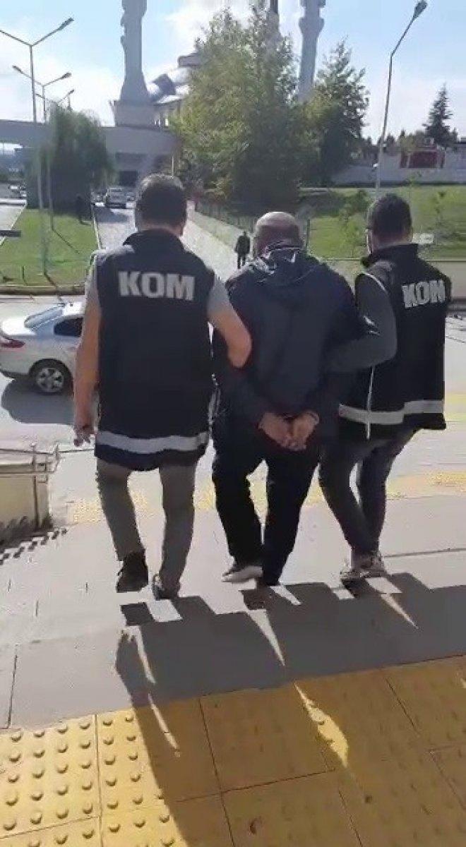 Sakarya'da 100 bin sahte doları piyasaya sürmek isterken yakalandılar