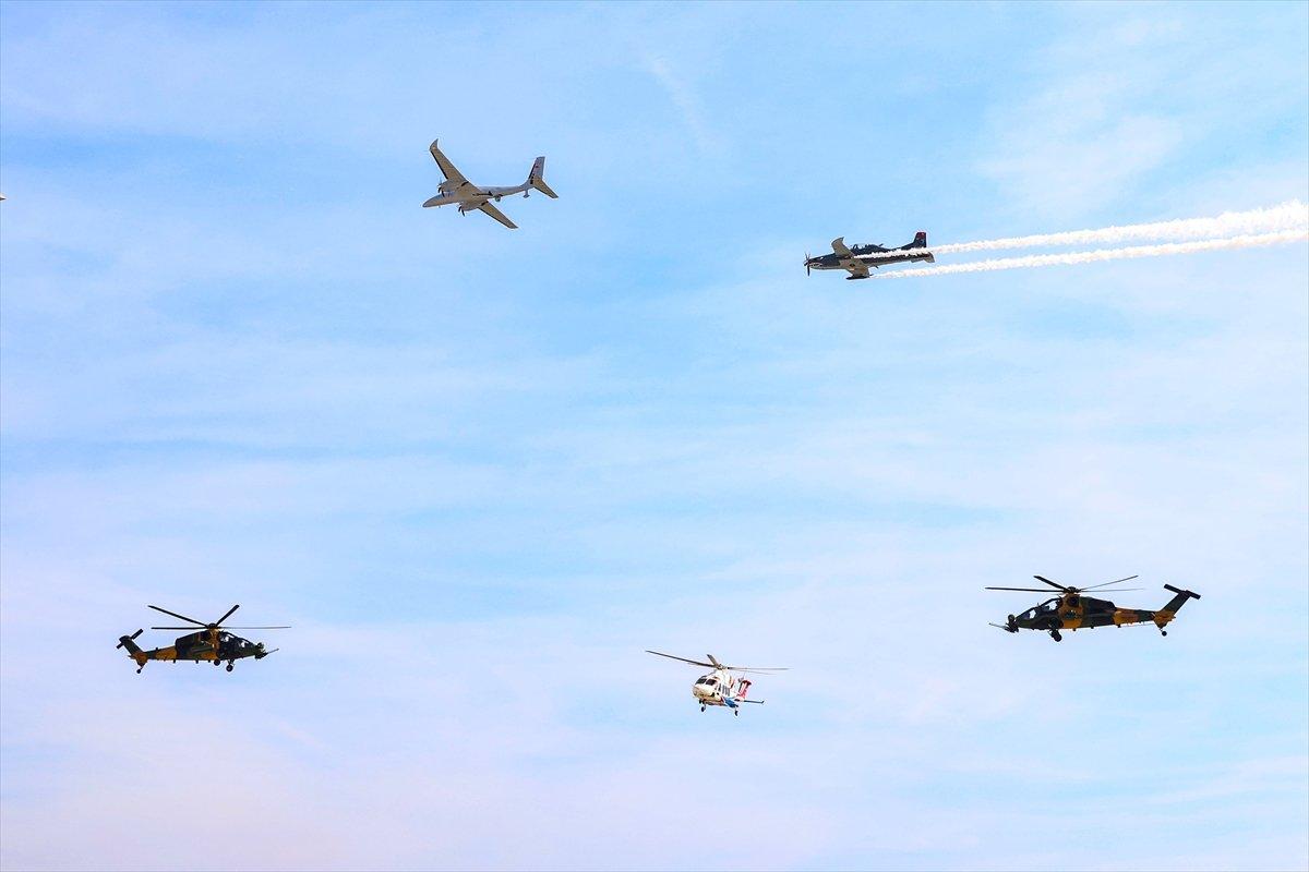 TEKNOFEST gösteri uçuşları heyecan yarattı