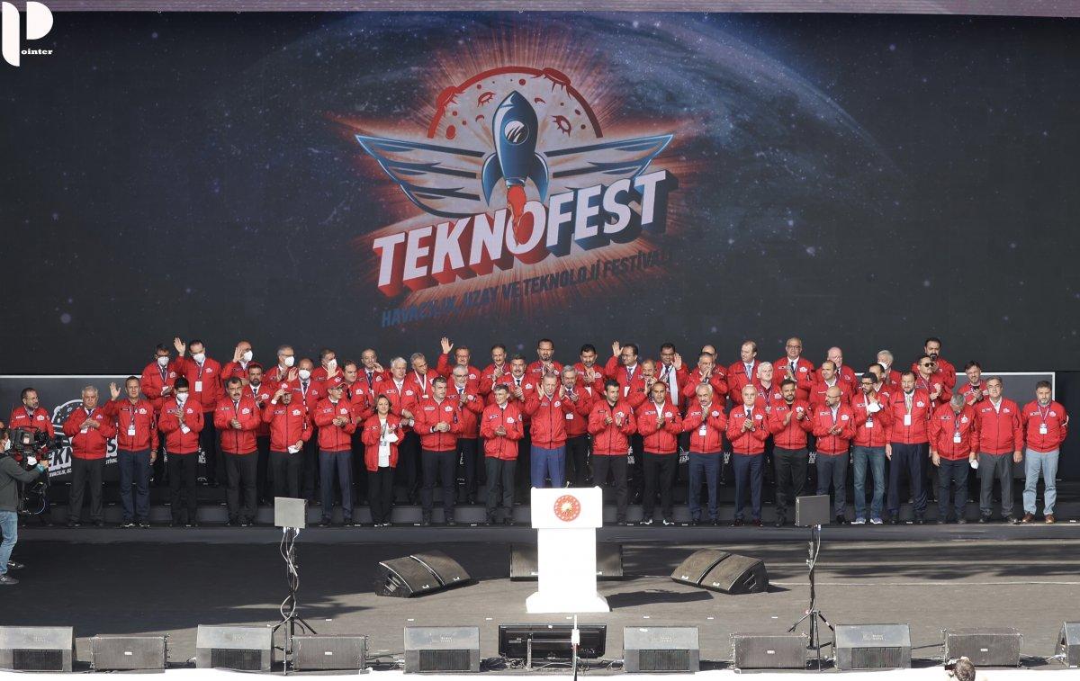 Cumhurbaşkanı Erdoğan TEKNOFEST'te sordu: Gösterileri beğendiniz mi