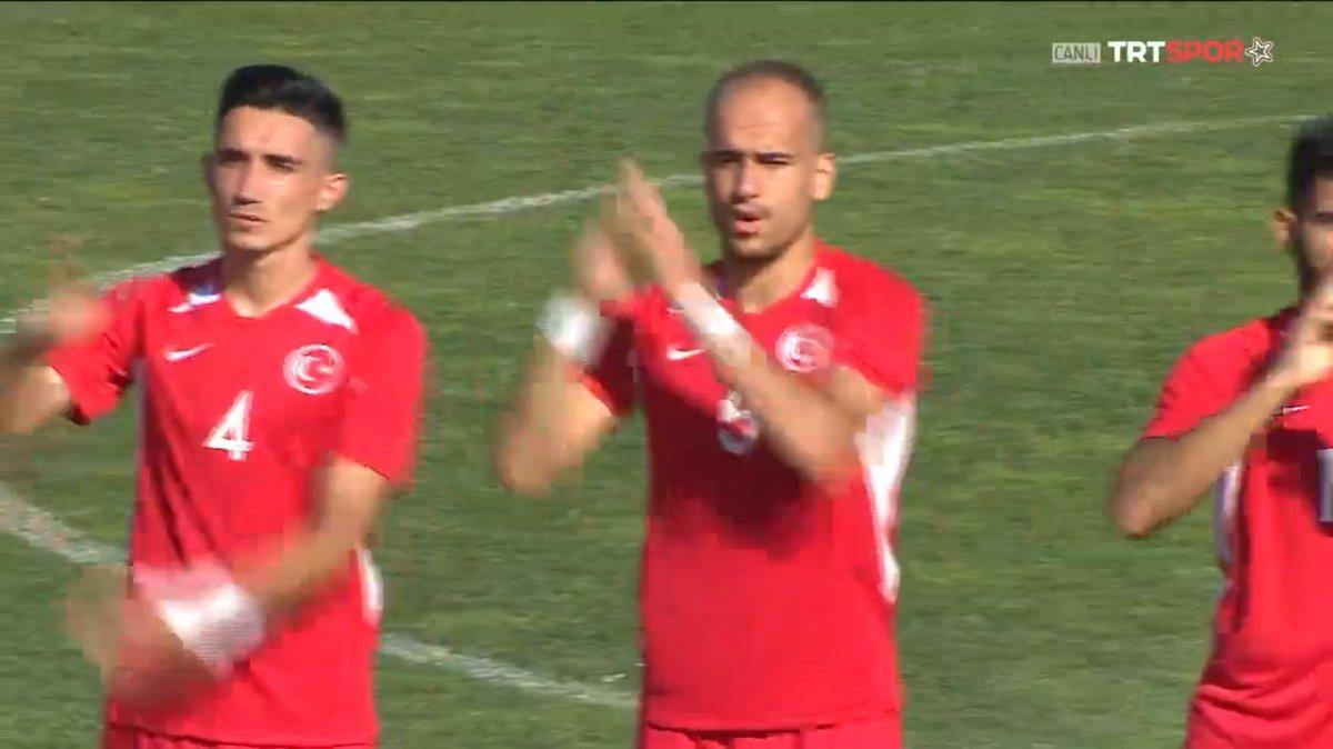 İşitme Engelliler Futbol Milli Takımı, İstiklal Marşı'nı okudu