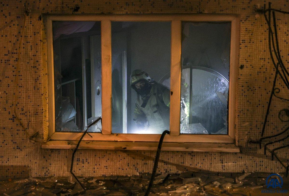 Sultangazi'de yangın: 11 kişi dumandan etkilendi