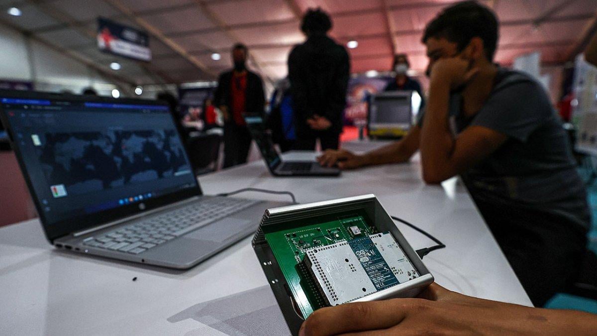 CERN'in cihazını yerlileştiren lise öğrencisi TEKNOFEST'te yarışıyor