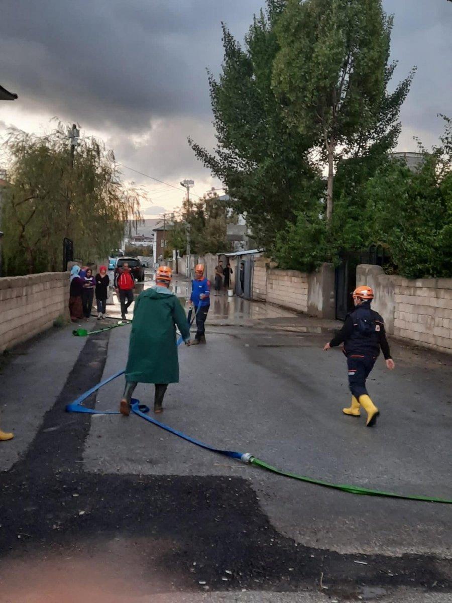 Van'da su baskınında 31 ev ve 1 iş yeri zarar gördü
