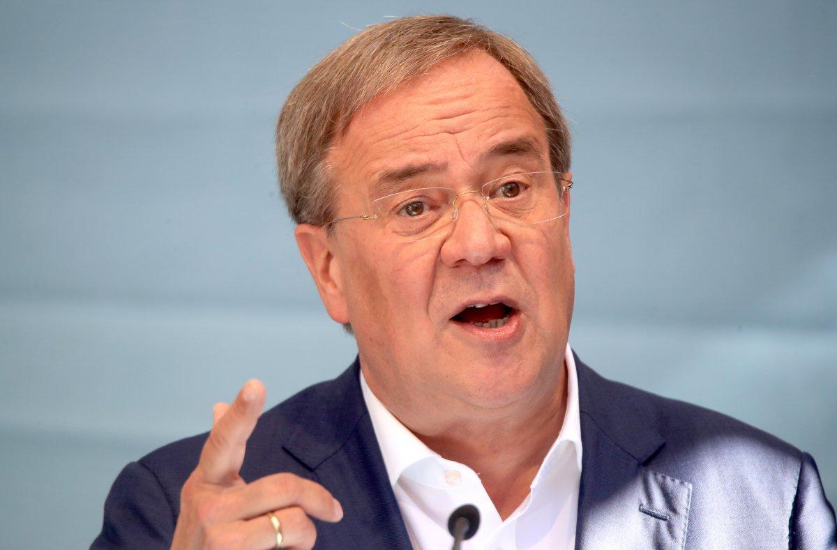 Angela Merkel, son mitingine veliahtı için çıktı