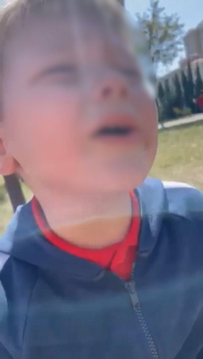 Başakşehir’de bir kadın, oğlu ile kavga eden çocuğa dakikalarca bağırdı