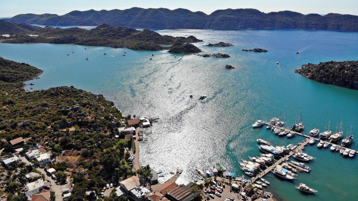 Kaleköy'de öğrenciler, okula 'mavi yolculukla' gidiyor