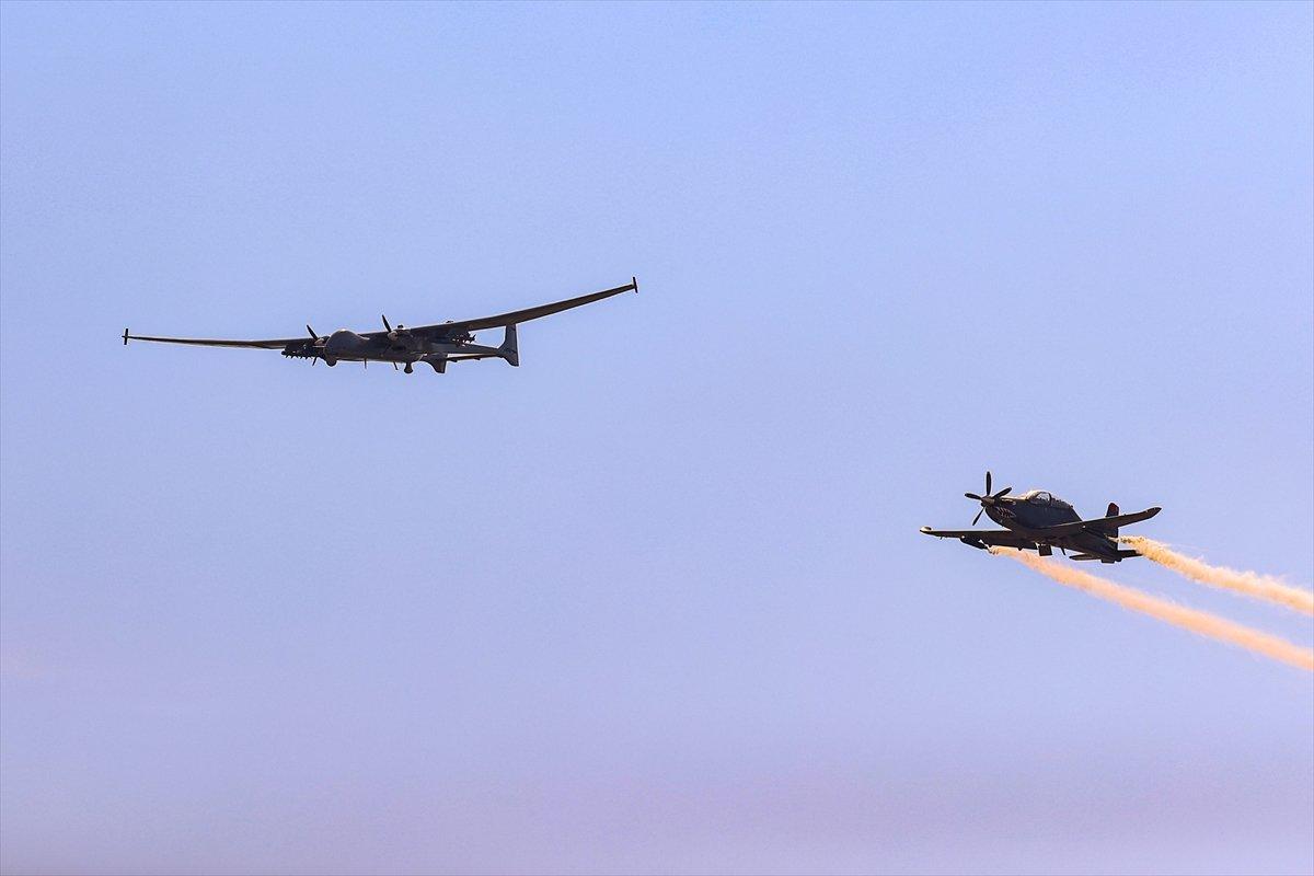 TEKNOFEST gösteri uçuşları heyecan yarattı