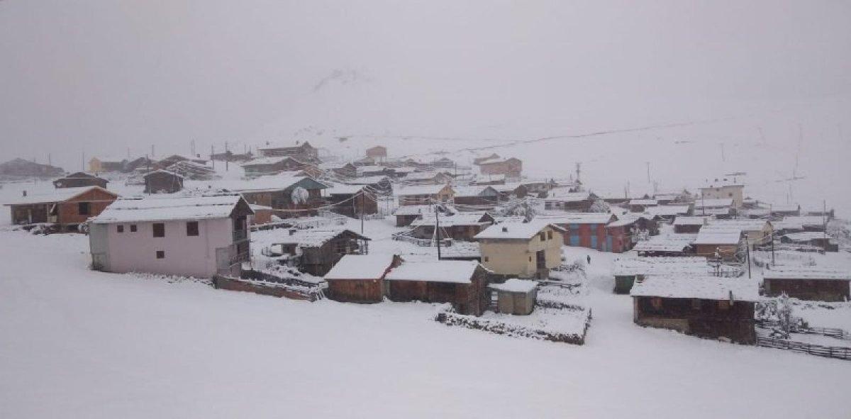 Bodrum’da deniz keyfi, Doğu’da kar kabusu