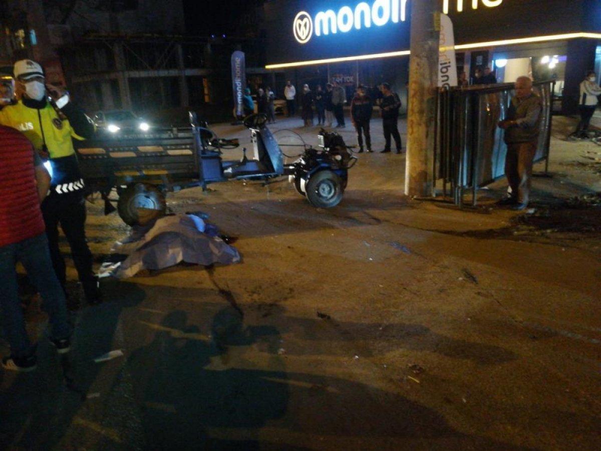 Zonguldak'ta hız yapan tarım aracı takla attı: 1 ölü