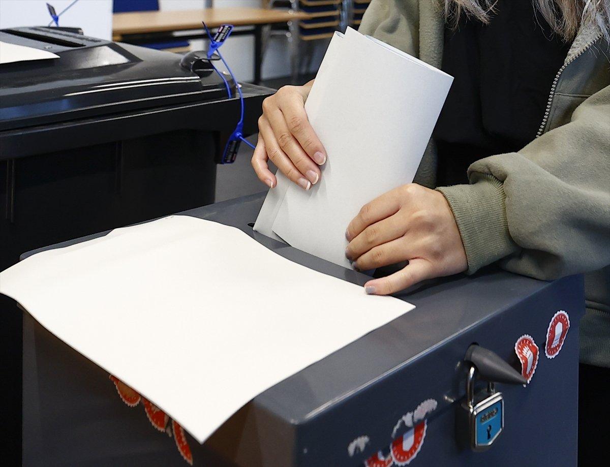 Almanlar sandık başında