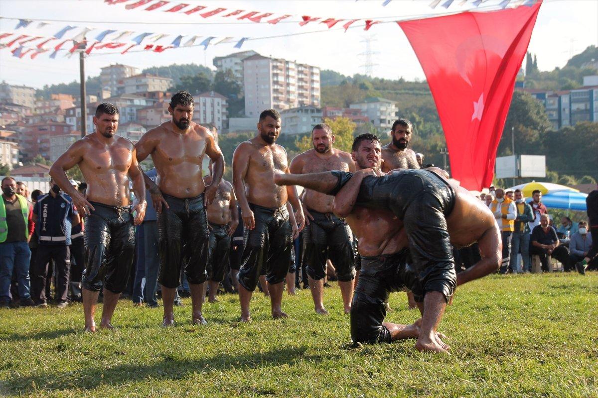 İsmail Balaban, Alaplı Yağlı Güreşleri'nde ilk kez başpehlivan oldu