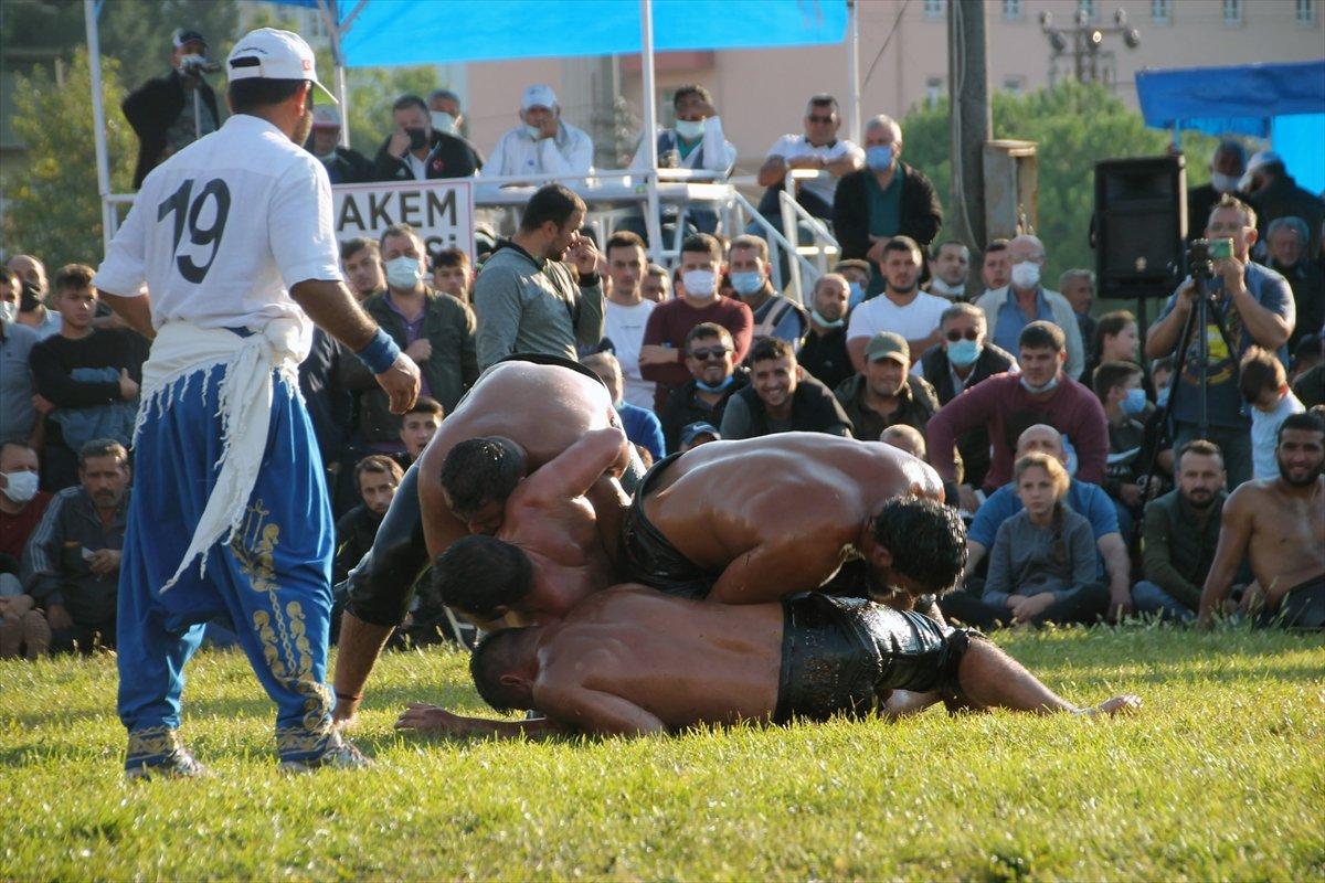 İsmail Balaban, Alaplı Yağlı Güreşleri'nde ilk kez başpehlivan oldu