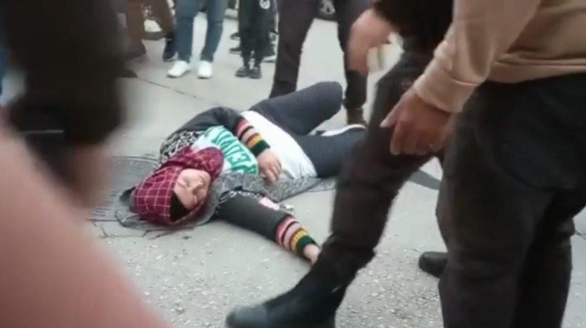 Bursa'da elektrikli bisiklet ile otomobil çarpıştı