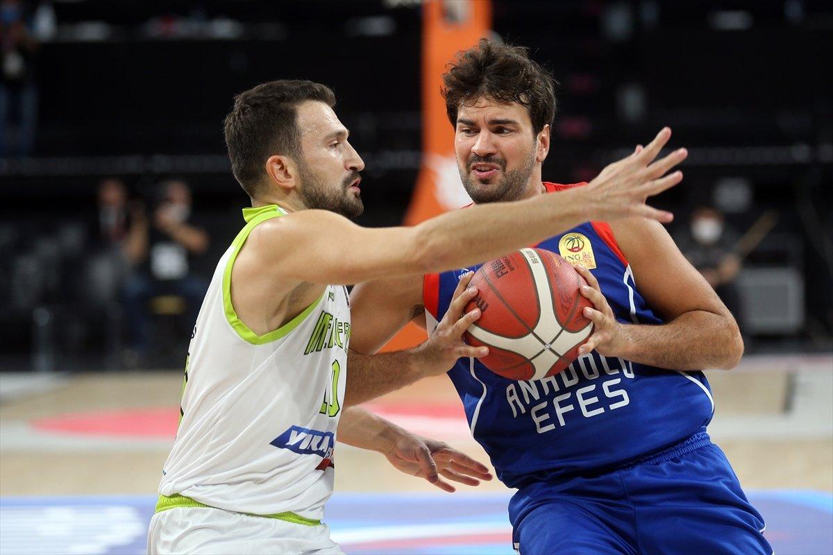 Anadolu Efes tek sayıyla maçı aldı