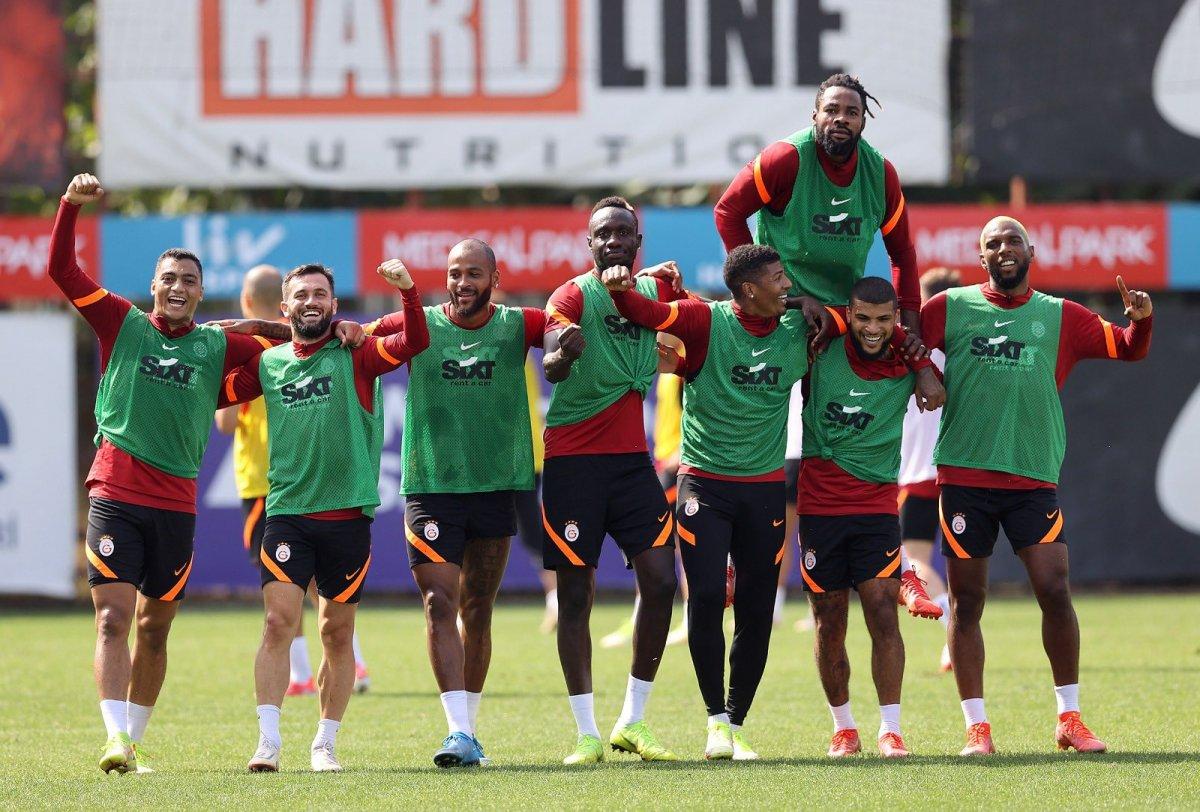 Fatih Terim'den oyunculara moral