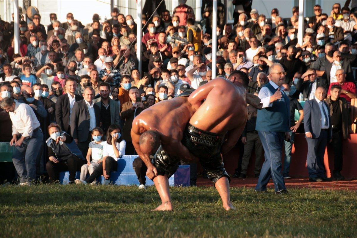 İsmail Balaban, Alaplı Yağlı Güreşleri'nde ilk kez başpehlivan oldu