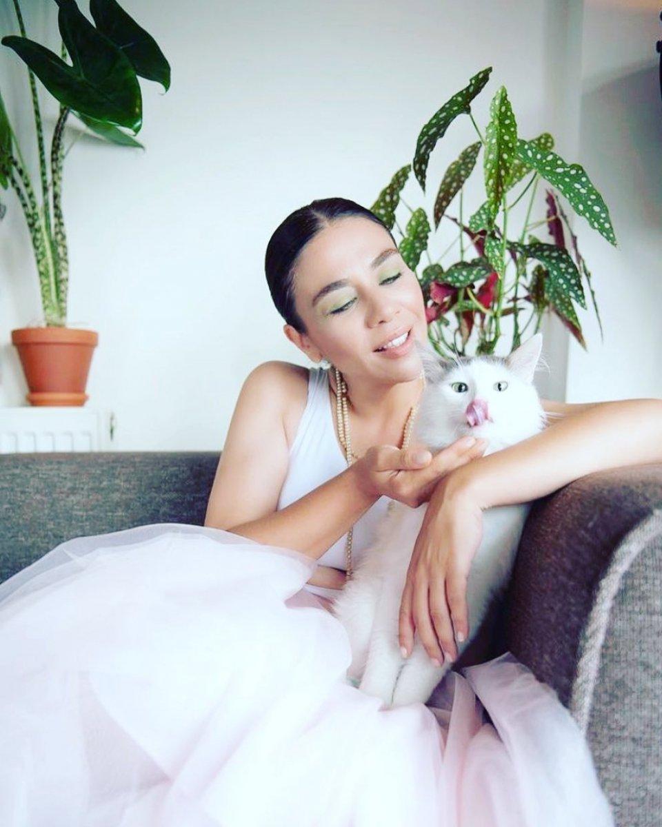 Yeşim Ceren Bozoğlu'nun değişimi şaşırtıyor