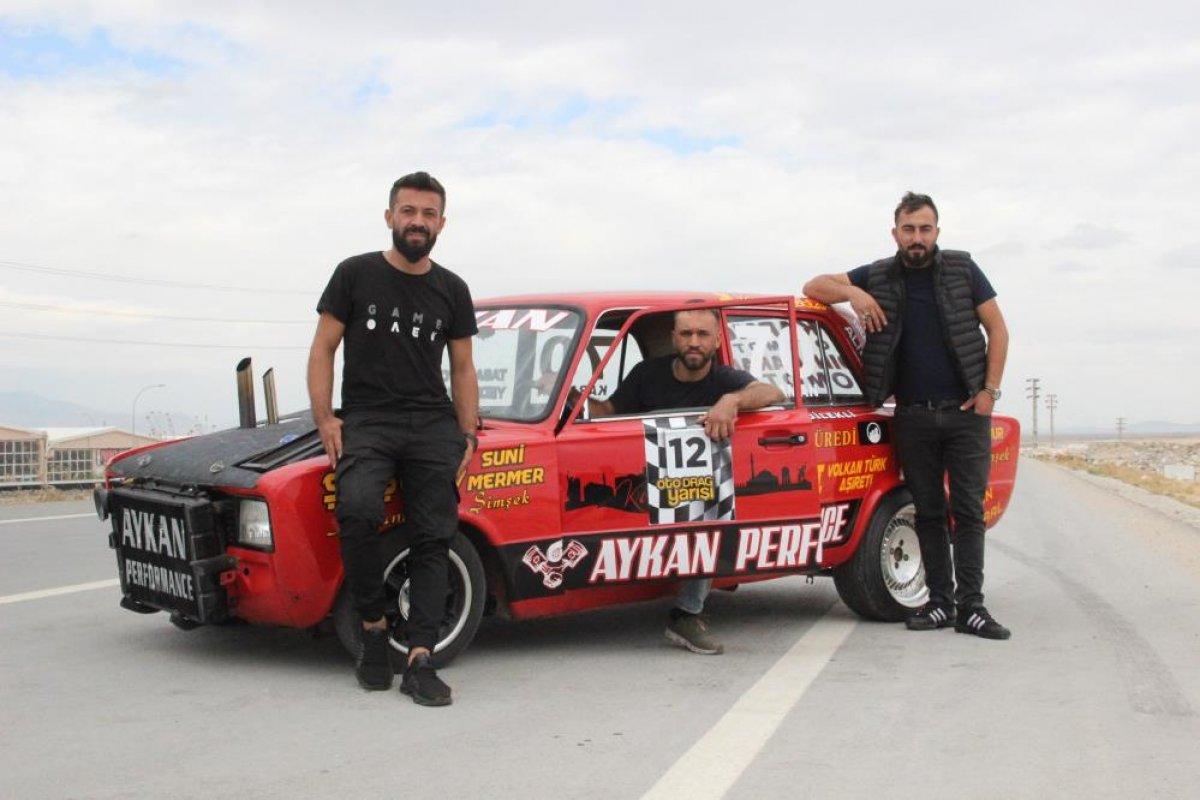 Karaman'da 20 yıl sonra bulduğu aracını modifiye ederek yarışlara katıldı